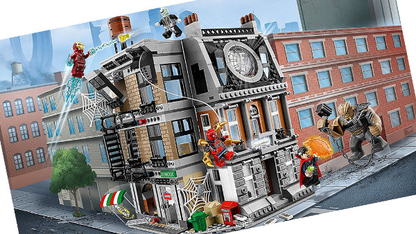 Duelo en el Sancta Santorum - Lego Marve Infinity War